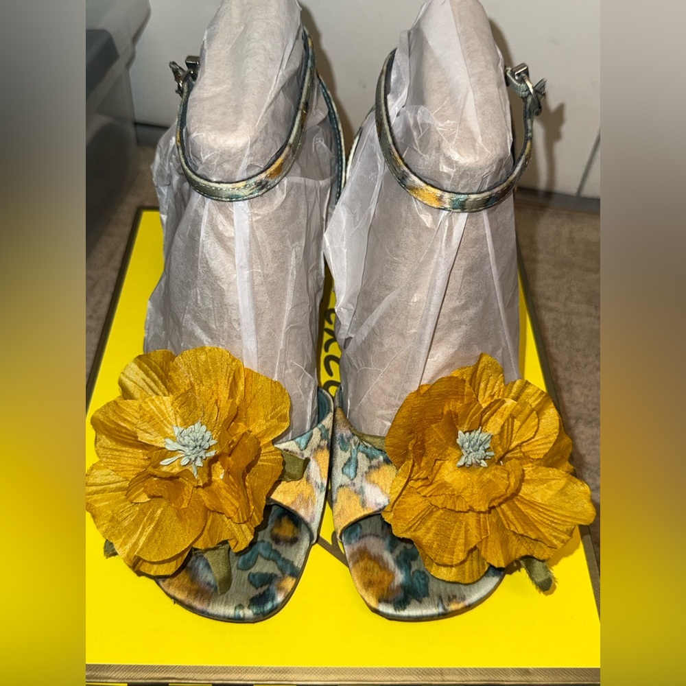 Circus by Sam Edelman Yellow Floral Heels
